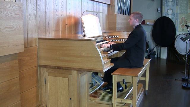 Christopher Gunning - Hercule Poirot Intro Theme смотреть онлайн