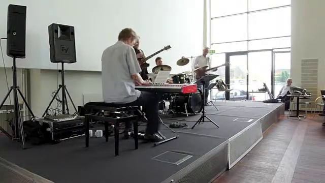 Lund/Mørck/Westergaard Trio feat. Thomas Clausen - 2011 Copenhagen Jazzfestival смотреть онлайн