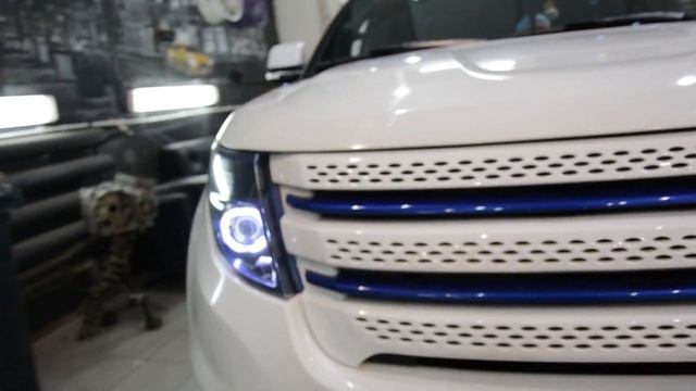 Ford Explorer white|blue смотреть онлайн