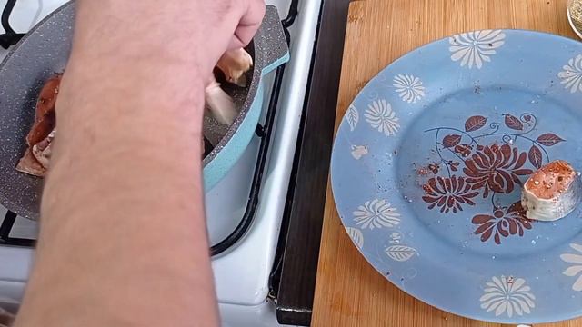 Горбуша на сковороде. Быстро,вкусно,просто...