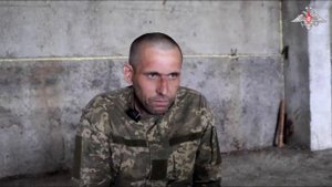 Военнопленный ВСУ рассказал, как после сдачи в плен его пытались застрелить свои же сослуживцы