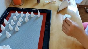 Учусь делать зефирные розы.