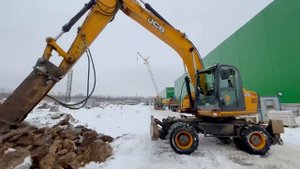 Самый быстрый экскаватор JCB JS160w работает на молоте на стройке ООО "СТРОЙМОНТАЖ" ООО "АСС"