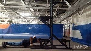 100 приседаний, отжиманий, подтягиваний