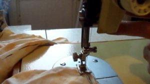 Ремонт чайки 142-м ..(машина швейная )рвёт верхнюю нитку ..после замены иглы