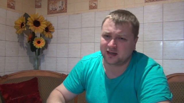 Чем нельзя кормить кур, чтобы они хорошо неслись!! Корми кур (несушек) правильно! Об этом все молча