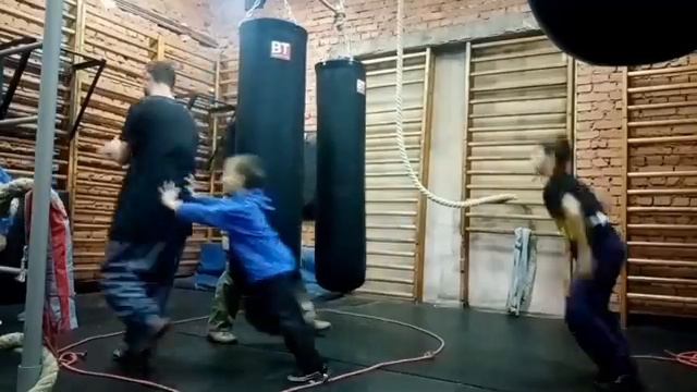 Пятнашки в детском «Котле». Физкультура в народном стиле. Русанов Алексей смотреть онлайн