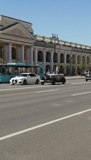Ретро парад транспорта в Петербурге на Невском проспекте - продолжение! Смотрите!