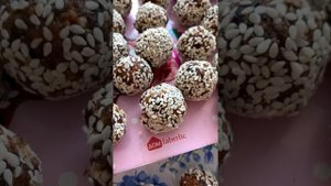 Полезные конфеты без сахара из фиников , орехов, кураги , изюма и чернослива.