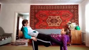 Повторяем позы из Йоги) ШОК это сложно!!