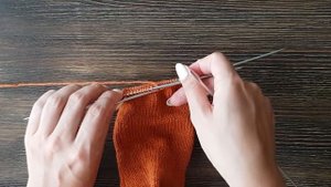 Вязаные носки с листочками, ч. 3