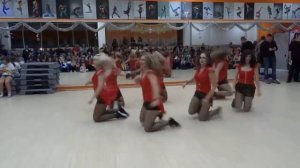 We Will Rock You. Танцует команда ZUMBA Алекс фитнес Электросталь