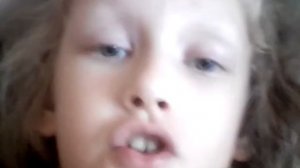 Я лежу на кровати ничего не делая