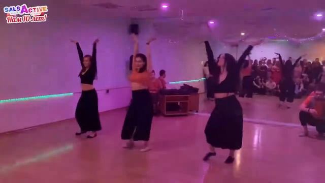 Бачата леди SalsActive смотреть онлайн