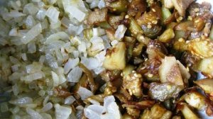 Баклажаны, фаршированные мясом, в мультиварке