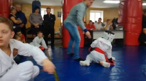 Рукопашный бой.Дети -5 лет.