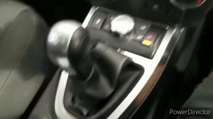 Freelander 2 centre dashboard facia replacement.