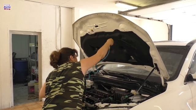 HAVAL H6. Как помыть двигатель снаружи и подкапотное пространство смотреть онлайн