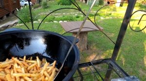 Картофель фри в казане. Готовим на природе.