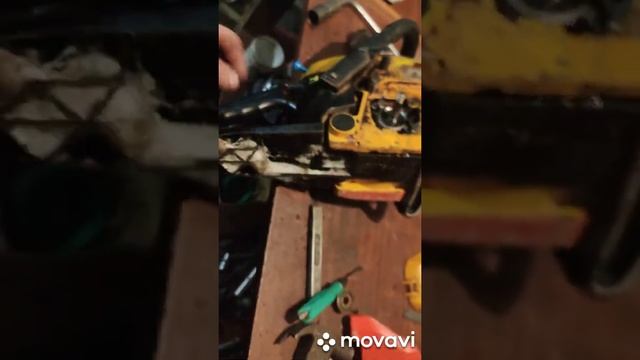 Пила Чемпион 137. Не подаëт масло на цепь смотреть онлайн