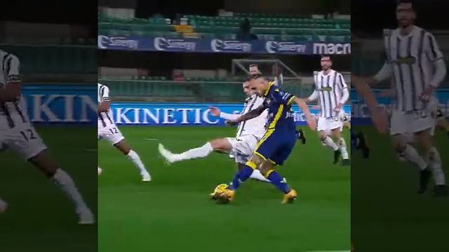 MERİH DEMİRAL AMAZİNG DEFENSİVE SKİLLS смотреть онлайн