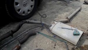 WV-PASSAT B5 -ремонт глушителя. WV-PASSAT B5 -Reparatur Schalldämpfer.