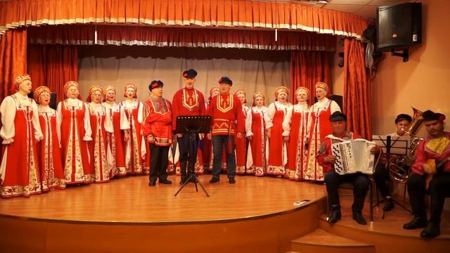 "Майский вальс". Народный коллектив хор русской песни "Россияночка"