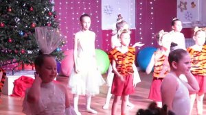 Дискотека "Я танцую вправо, я танцую влево". Ансамбль "Огоньки". Группа "Лапушки". 2021.12.25