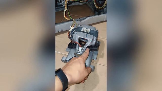 Ошибка E51, Electrolux, не работает ни одна программа. смотреть онлайн