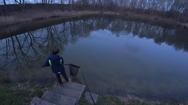 Вечерняя рыбалка, Апрельский клёв, Отдых и рыбалка. смотреть онлайн