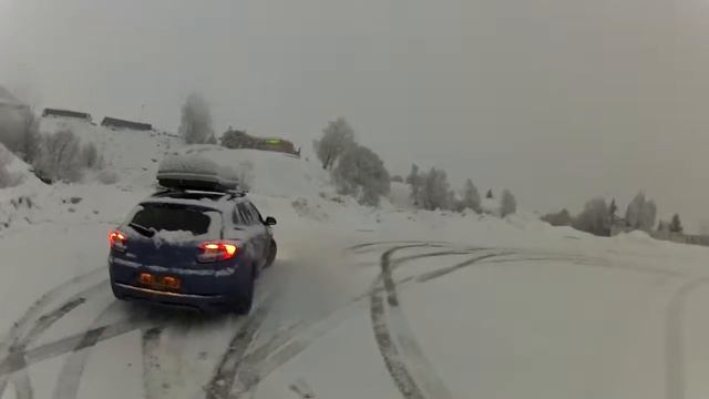 Renault Megane GT line drift in snow смотреть онлайн