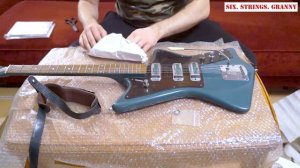 Распаковка очень редкой советской электрогитары.