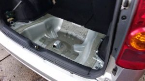 Японцы ржавеют уже НОВЫМИ!! Митсубиси Спейс Стар 2005 г