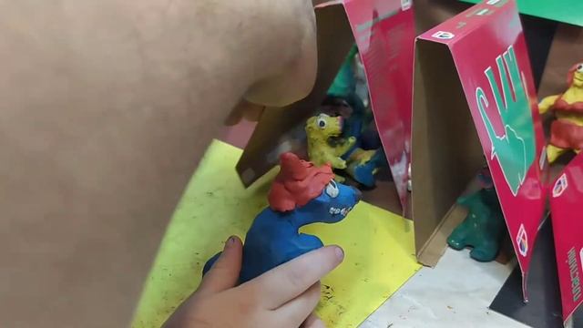 три поросёнка принц и Дюймовочка. сказка. пластилин. лепка смотреть онлайн