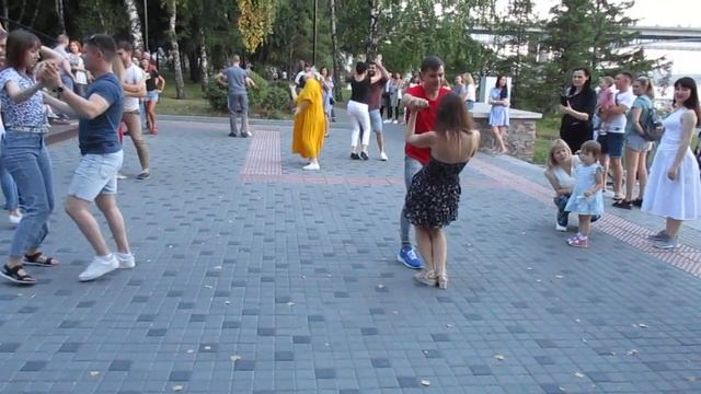 Набережная, бачата смотреть онлайн