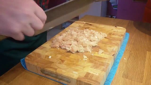 Кухня с #ЦайДао. 2 способа нарубить мясо на фарш ножом ЦайДао смотреть онлайн