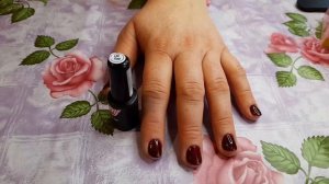 Тёмно-красный маникюр?