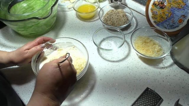 Лазанья из молодой капусты с куриным фаршем и сливочным соусом. смотреть онлайн