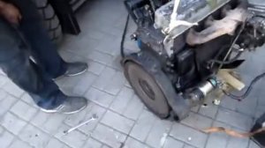 запуск двигателя на полу