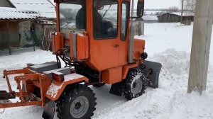 Чистим снег на самодельном тракторе 1 января. Покоряем препятствия