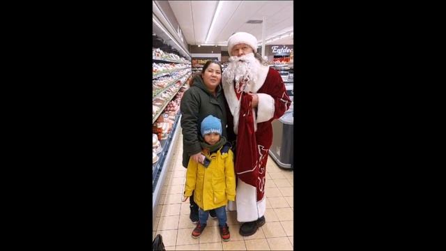 Дед Мороз B Mix-Markt поздравляет и желает! +4917664405232, www.ded-moroz.eu www.nikolaus-kommt.e смотреть онлайн