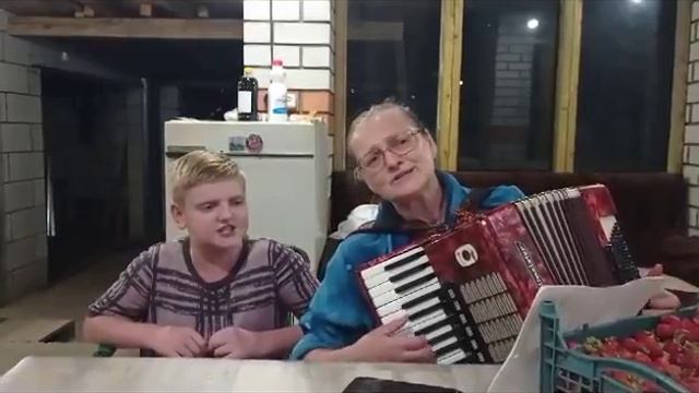 Русская - (кавер МаРРуся)
слова: Игорь Блоцкий & Светлана Кулемина
музыка: Светлана Кулемина