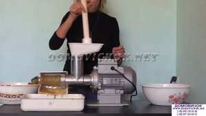 Шнековая соковыжималка с функцией мясорубки ТШМ-2М - переработка винограда и томатов