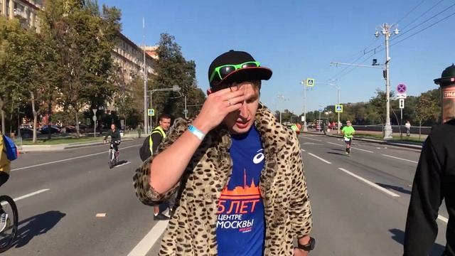 Зачем люди бегут Московский Марафон? смотреть онлайн