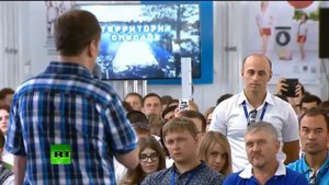 Медведев порекомендовал недовольным зарплатами учителям идти в бизнес