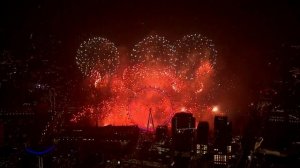 New Year's 2020: London Eye dazzles as England welcomes 2020