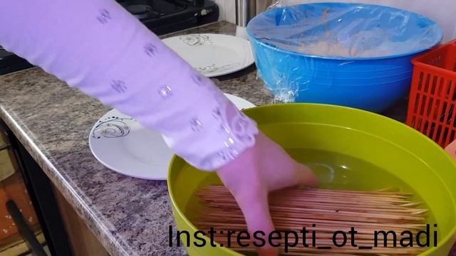 куриный шашлык. в духовке пальчики оближешь смотреть онлайн