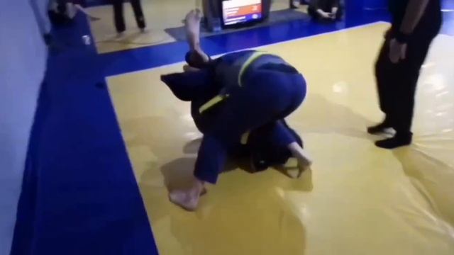 Схватка инструктора Ludus Barnaul _ск Вызов Киреева Андрея на турнире по bjj Siberian Wrestler 202 смотреть онлайн