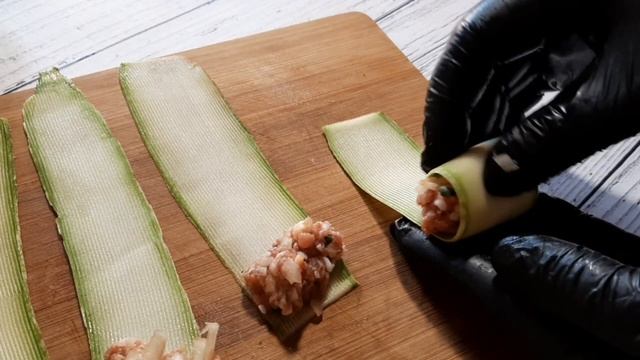 Рулетики из кабачков с Фаршем На сковороде. Кабачки рецепты.