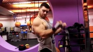 AMAZING YOUNG RUSSIAN BODYBUILDER | PUMPING GIANT ARMS AND FLEXING | Bodybuilding Motivation 2017